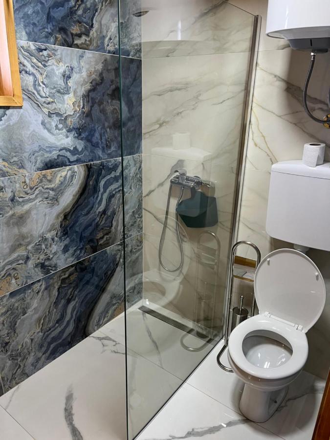 Apartmani Joka I Drvene Kucice Rednek Kültér fotó